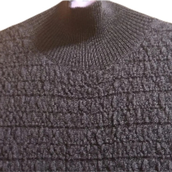 Kenneth Cole New York Textured Dark Brown Sleeveless Mockneck Sweater Vest - Picture 2 of 4